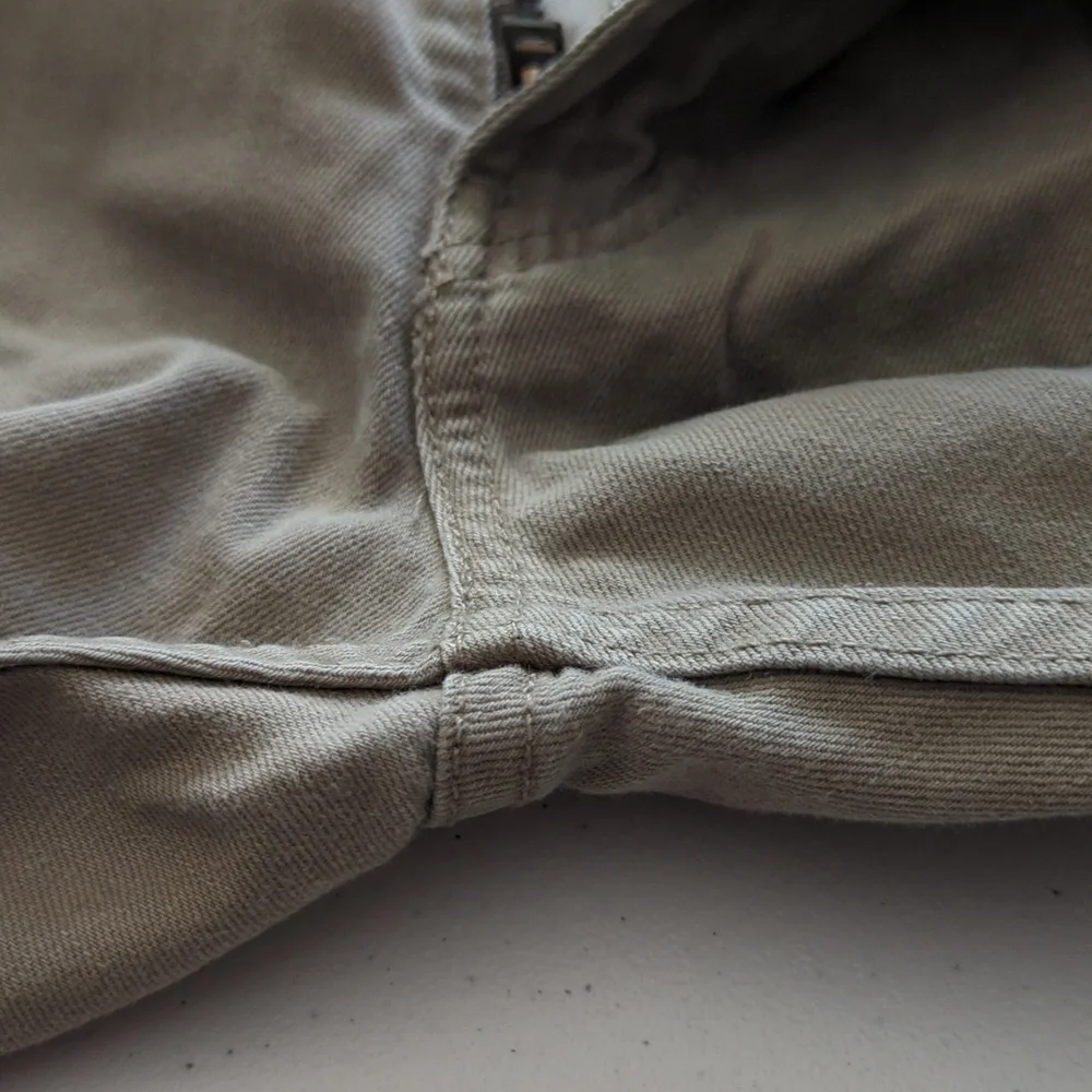 Levi's 505 Beige Pants/Jeans 38 X 32 WHITE TAG !!! BEAUTIFUL....